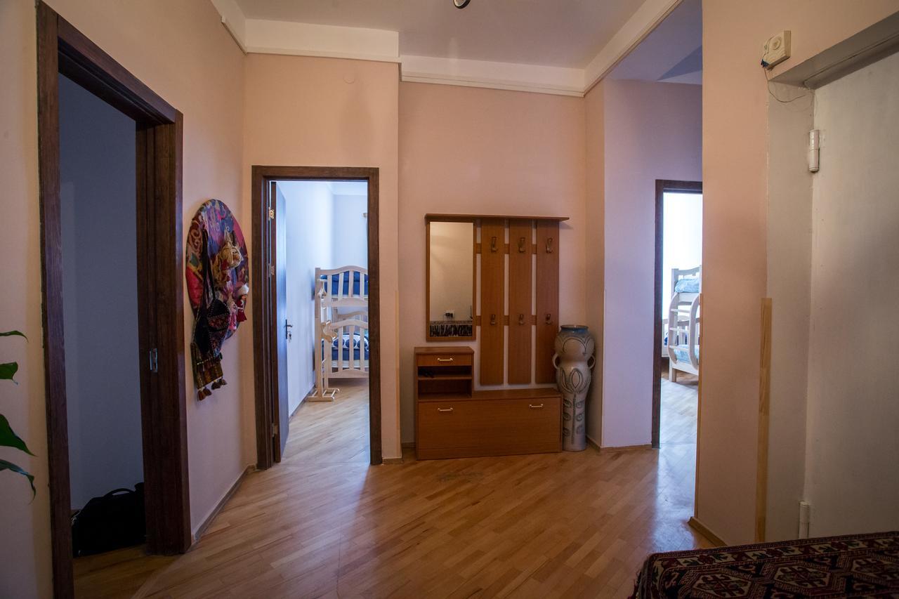 Guesthouse Hillside Tiflis Exterior foto